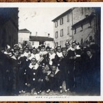 Carnevale ed.1924 Società San Luigi davanti alla chiesa distrutta