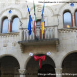 VN24_20201125_Vergato_Panchina rossa_001