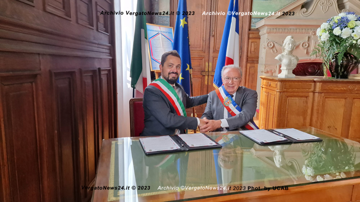 VN24_Maurizio Fabbri con il sindaco di Nogent Jacques J.P. Martin copy